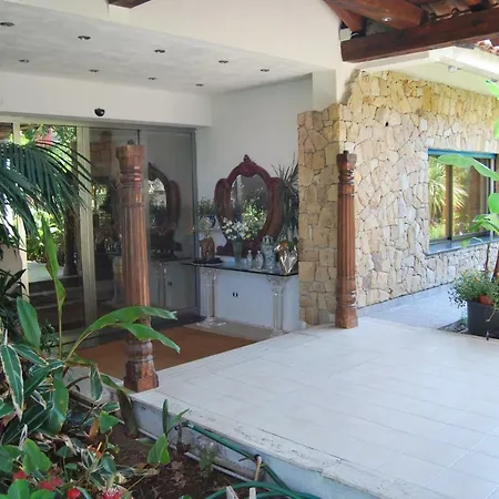 Il Dell'artista Frühstückspension